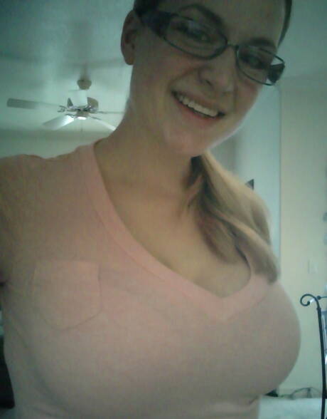 Danielle FTV invites you to browse their free pics with Danielle Delaunay demonstrating nice shape